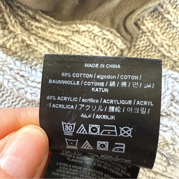 Guess Men's Gray Cable Knit Zip Up Sweater with toggle buttons Sz M - Picture 6 of 6